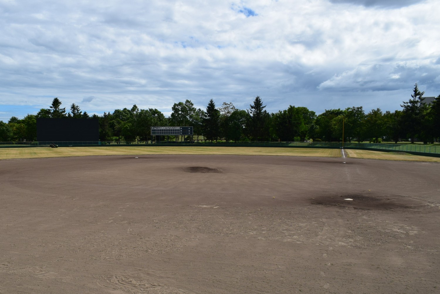 恵み野中央公園野球場【軟式野球専用】